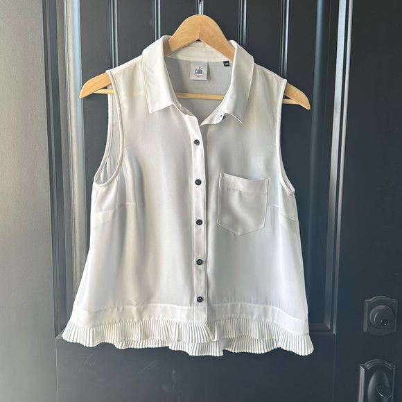 CAbi Style #3439 Pleated Hem Sleeveless Blouse Top Size small, White Button Up. - Picture 1 of 7